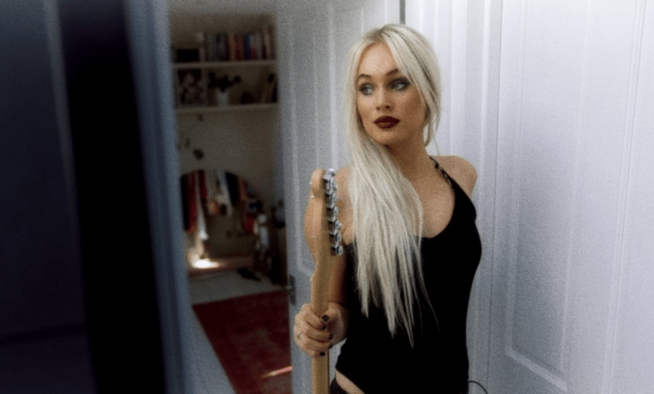 Sofia Ford + Daytura + Izzie Derry