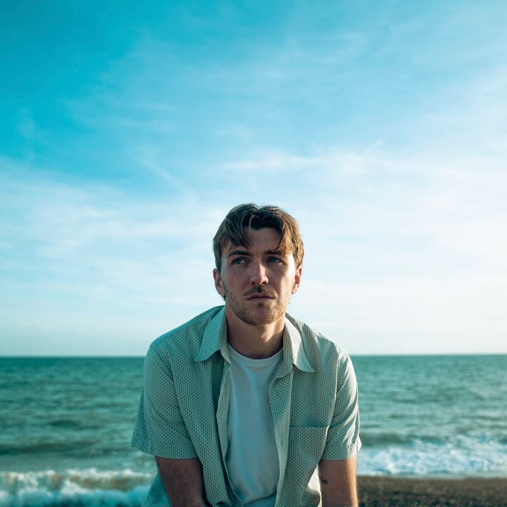 MAX WHITE