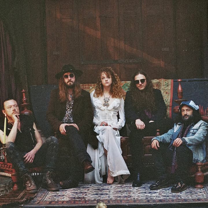 THE DEAD REDS + ZIGGY PHOENIX