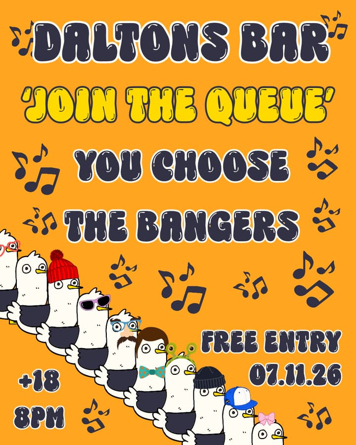 DALTONS BAR : JOIN THE QUEUE